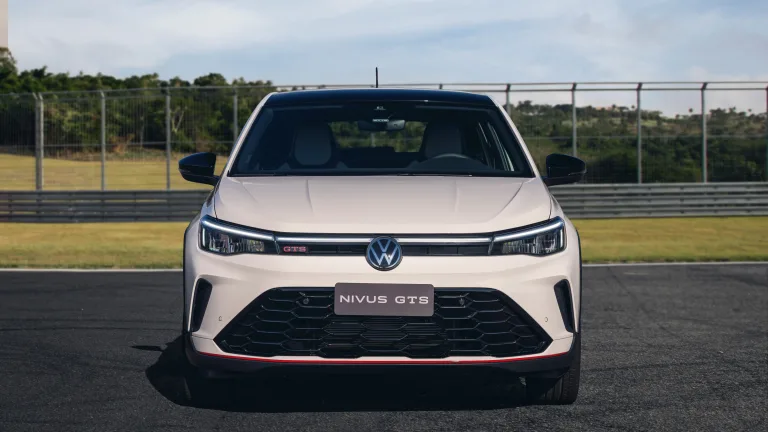 Volkswagen Nivus 2026 chega com versão esportiva GTS e preços entre R$ 119 mil e R$ 174 mil