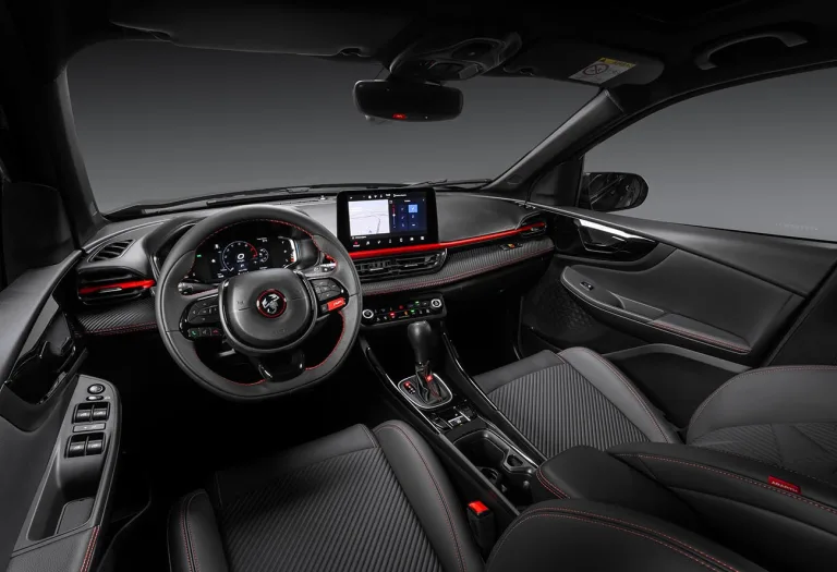 Como é o interior do Fiat Pulse Abarth 2026?