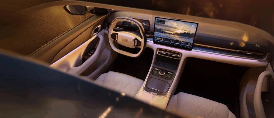 A tecnologia embarcada impressiona: IA com chips Qualcomm e direção semiautônoma de nível 3 estão entre os destaques.