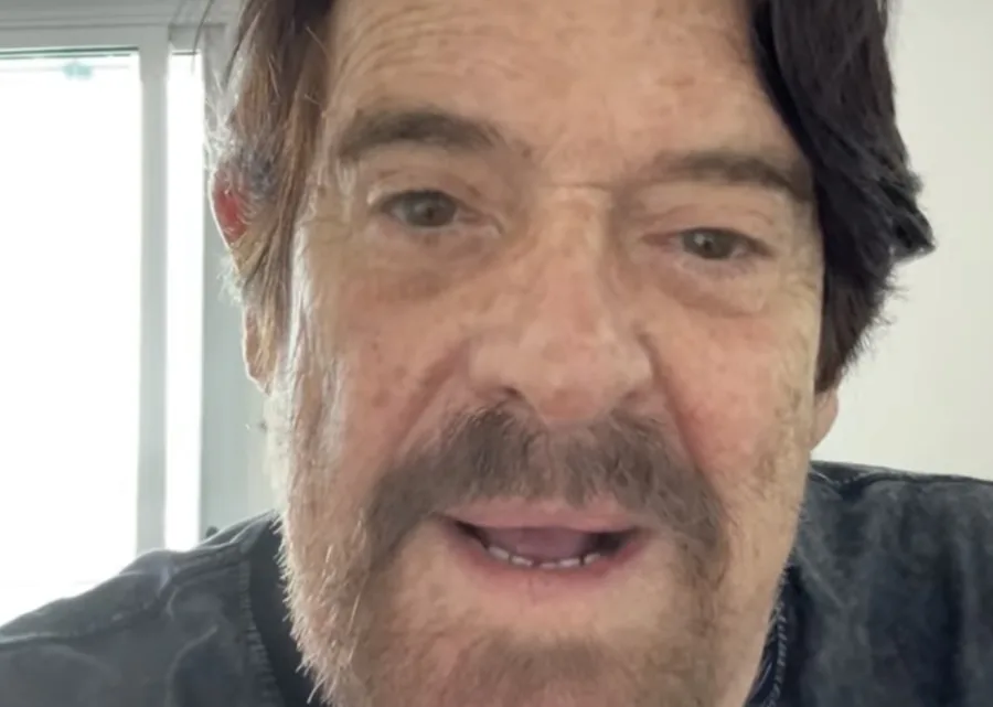 Regina Duarte e José de Abreu se afastaram por divergências ideológicas e políticas