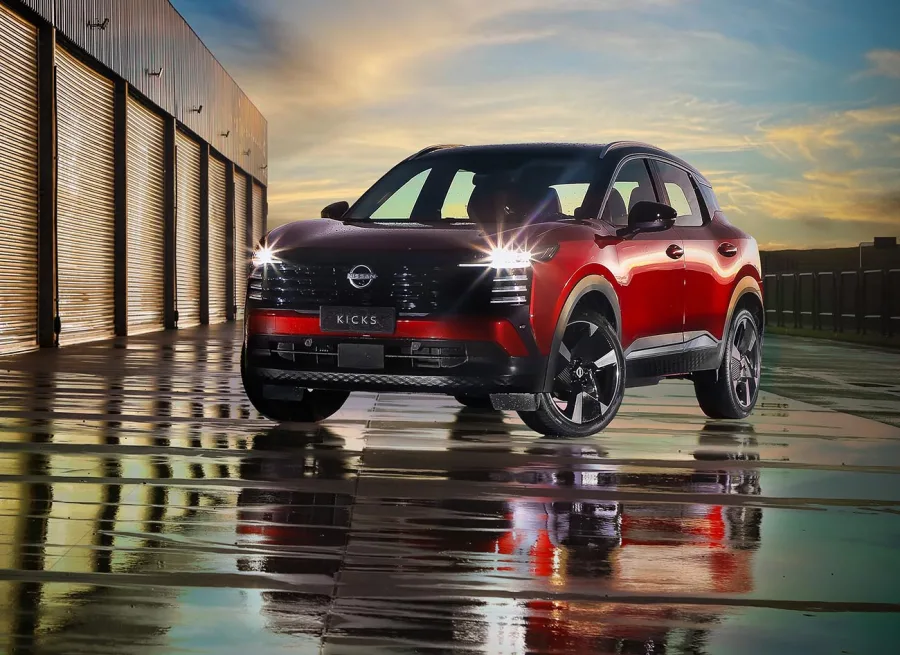 A nova geração do Nissan Kicks estreia no Brasil com motor 1.0 turbo, câmbio DCT e visual renovado, mirando rivais como T-Cross, Creta e HR-V.