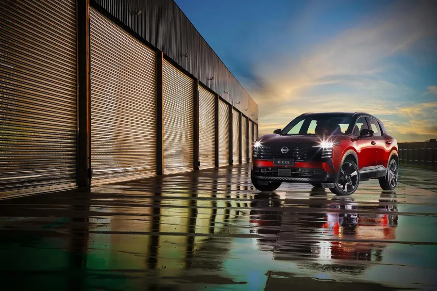 As versões Sense, Advance, Exclusive e Platinum variam entre R$ 159.990 e R$ 199.990, com pacote de assistência à condução desde a versão de entrada.