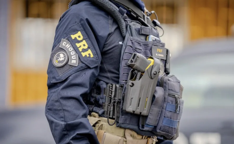 PRF moderniza segurança com Taser 10 e amplia uso de armamento não letal no Brasil