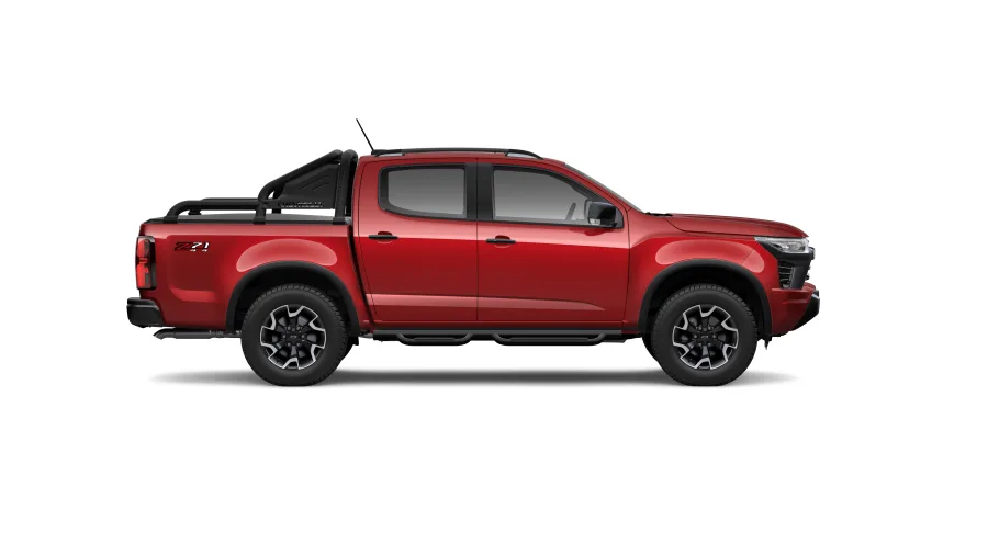 Caçamba resistente com capacidade de 1.046 kg, ideal para transporte de carga, materiais e equipamentos, equilibrando força e dirigibilidade.