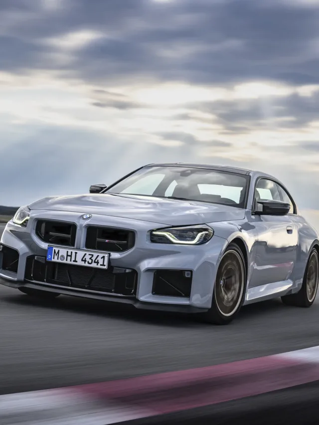 BMW M2 CS 2025 acelera de 0 a 100 em 3,8s e tem 530 cv de potência