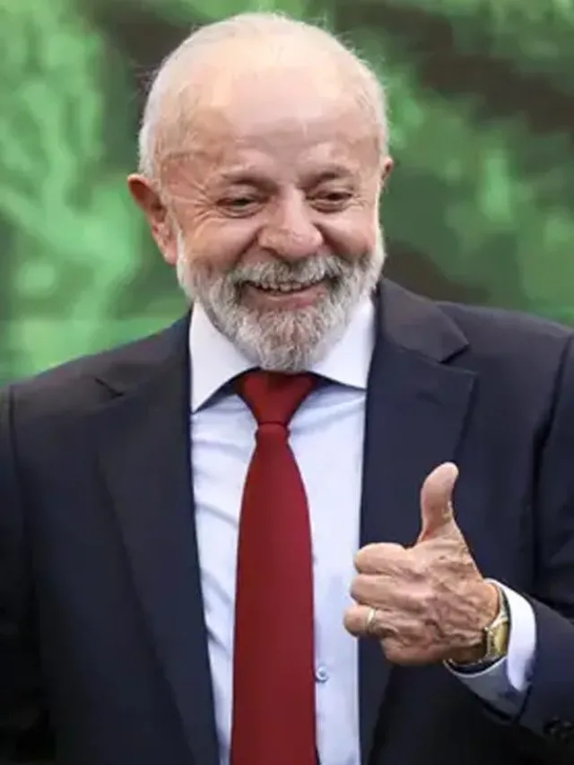 Lula sanciona CNH gratuita e garante carteira de motorista social