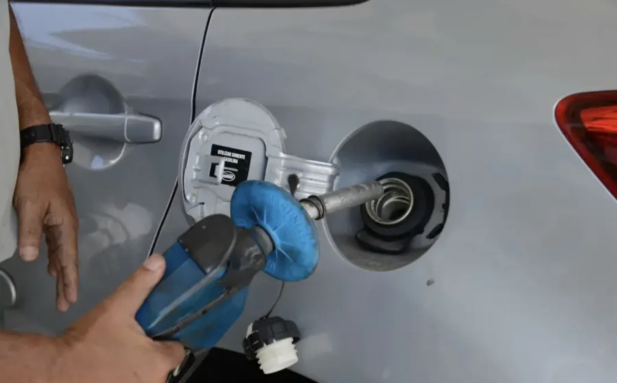 Preço da Gasolina: Governo sobe etanol na gasolina para conter impacto da guerra no Oriente Médio