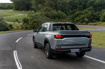Chevrolet Montana 2026 estreia com painel digital, Wi-Fi nativo e novo engate traseiro