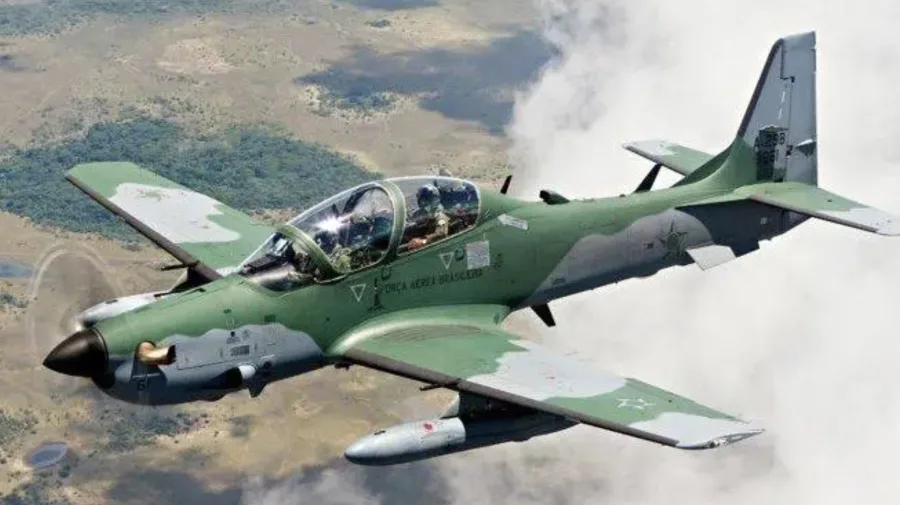 VÍDEO: FAB aciona Super Tucanos para interceptar aeronaves na Cúpula do Brics