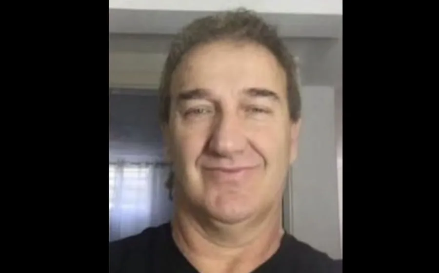 Cuca e Cuquinha se despedem do irmão Amauri em velório no Paraná