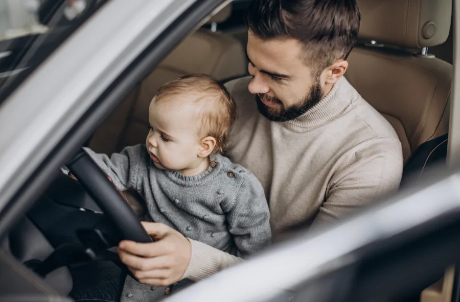 Por que os homens amam carros: no Dia do Homem, o motor fala mais alto que o coração
