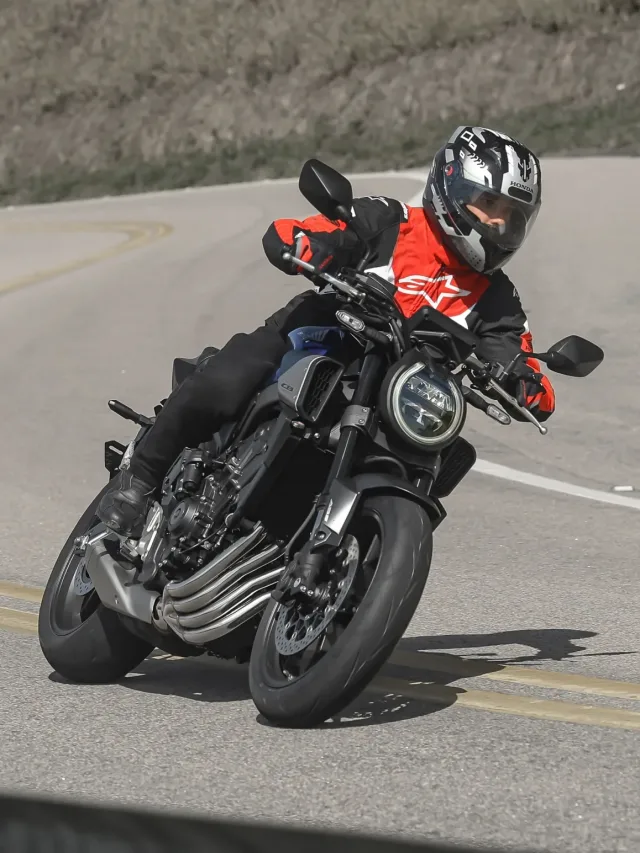 Honda CB 650R 2026 estreia embreagem automática E-Clutch