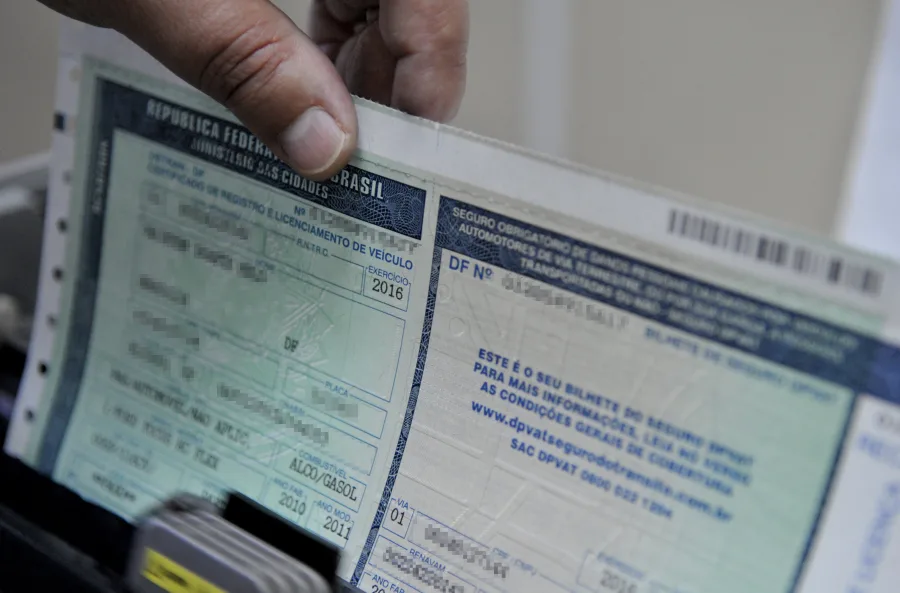 CRLV - Foto: Tony Winston/Agência Brasília