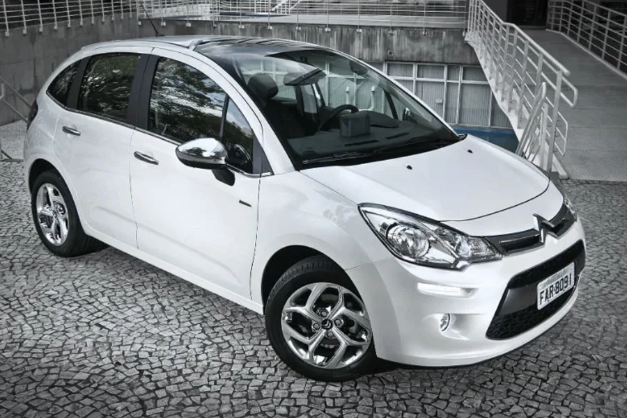 Citroën C3 Exclusive 1.6 automático 2013: Ficha técnica, preço e fotos; confortável no uso, mas bebe mais na cidade