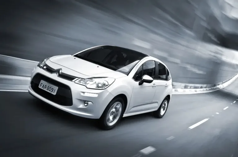 Citroën C3 Exclusive 1.6 automático 2013: Ficha técnica, preço e fotos; confortável no uso, mas bebe mais na cidade