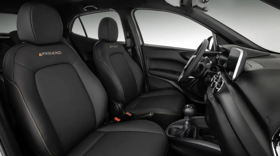 A transmissão automática CVT de 7 marchas simuladas garante condução suave e confortável, com tração dianteira e ajuste para uso equilibrado no dia a dia.