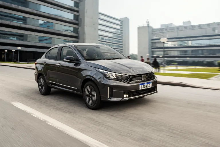 Fiat Cronos 2026 conquista destaque entre sedãs com novo design italiano