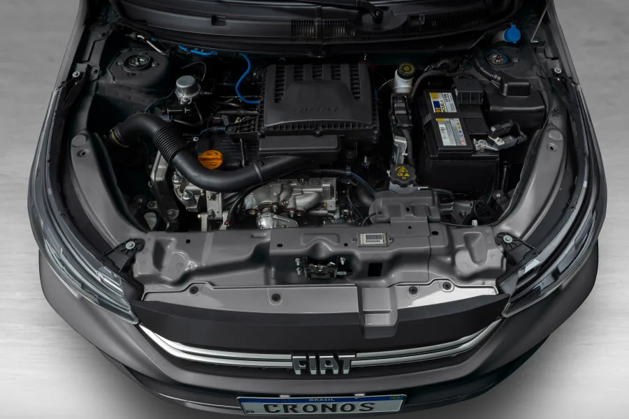 O Fiat Cronos Precision 2026 estreia com motor 1.3 Firefly flex, câmbio CVT e porta-malas de 509 litros, equilibrando conforto e economia no segmento.