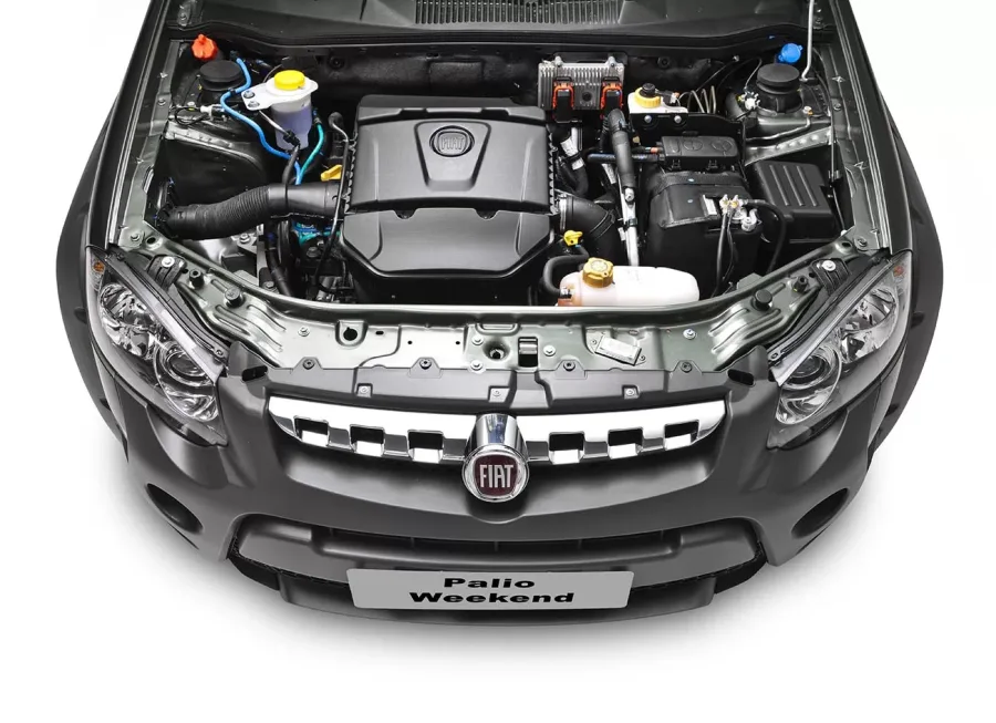 Um dos grandes pontos positivos do modelo é o motor 1.8 16V, que oferece desempenho superior dentro da categoria das peruas. Ele garante força para viagens e uso no dia a dia.