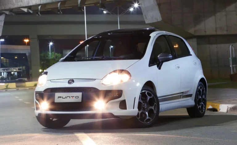Fiat Punto T-Jet 2016 combina esportividade, consumo moderado e manutenção que exige atenção no mercado de usados