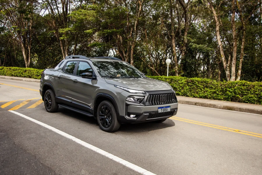 Fiat Toro Ultra 2026 chega com visual renovado, novos equipamentos e aposta em mais tecnologia para manter liderança no Brasil