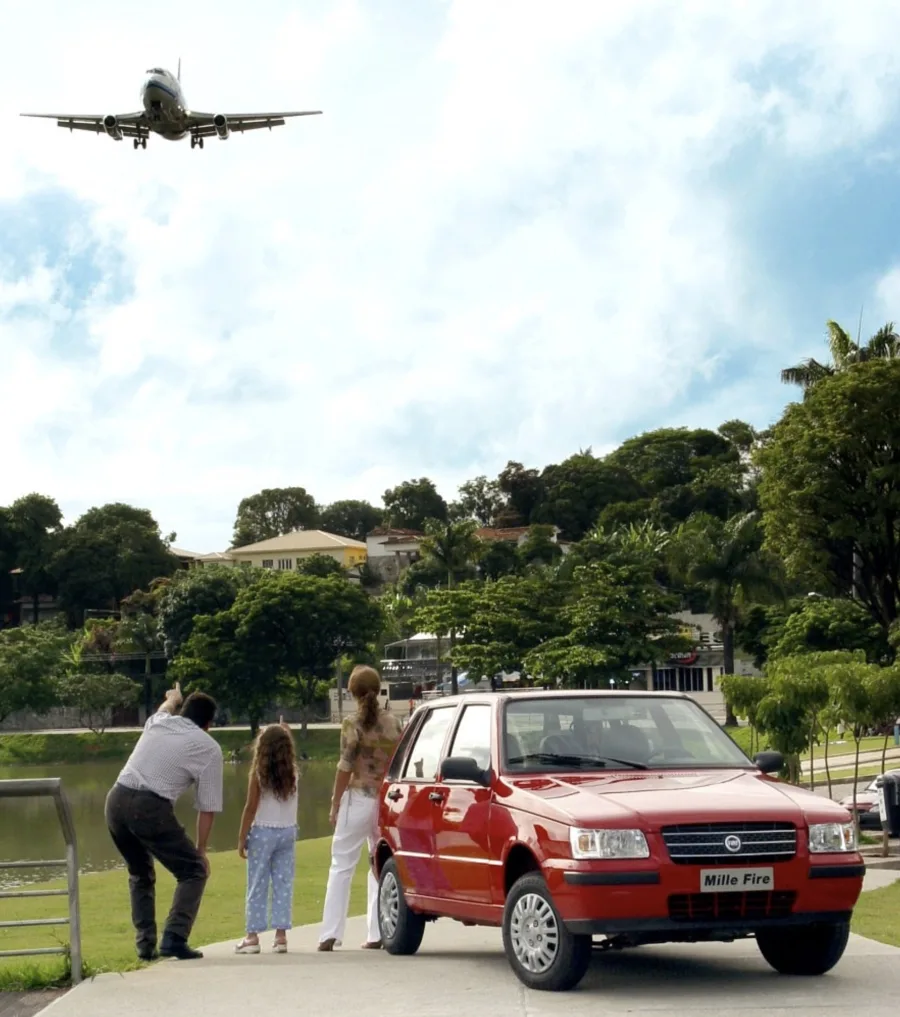 Equipado com motor 1.0 Fire de 55 cv e torque de 8,5 kgfm, o Uno acelera de 0 a 100 km/h em 15,2 s e atinge velocidade máxima de 151 km/h.