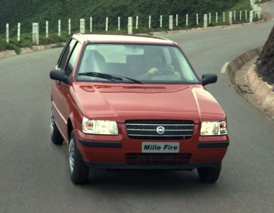 O Fiat Uno Mille Fire 2004 serve para quem procura carro usado econômico e prático, ideal para uso urbano e trajetos curtos com manutenção simples.
