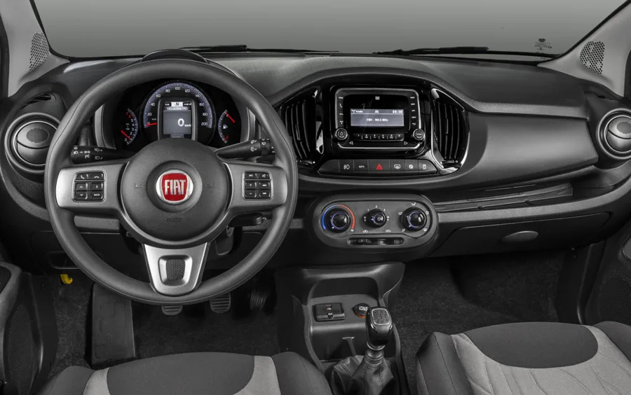 Entre os itens de série, estão direção elétrica, ar-condicionado, airbags, ABS, rack de teto e computador de bordo. São funções básicas, mas úteis para o uso urbano.