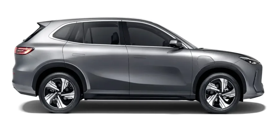 O EX5 traz motor dianteiro de 218 cv e bateria de 60,2 kWh. A versão Pro roda até 413 km com uma carga, enquanto a Max oferece 349 km com mais itens de conforto.