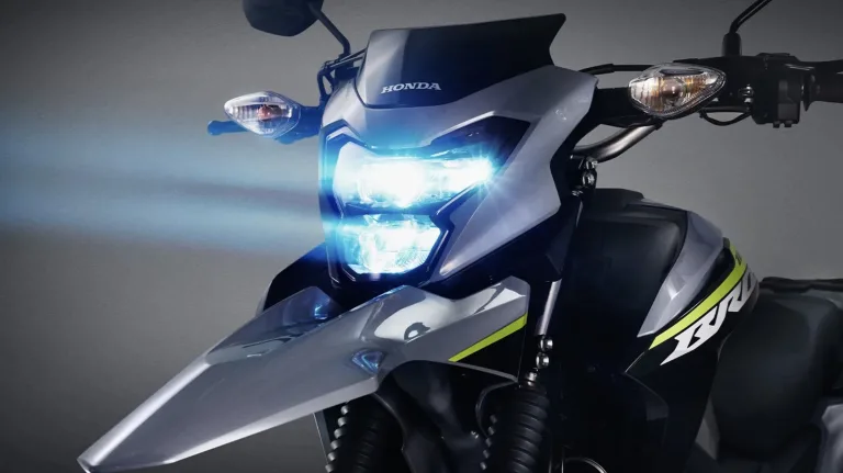 Honda NXR 160 Bros 2026 estreia nova cor azul, encarece e mantém conjunto técnico inalterado
