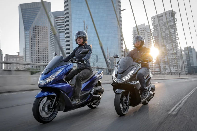 Honda PCX 2026 ganha novas cores e reforça liderança entre scooters