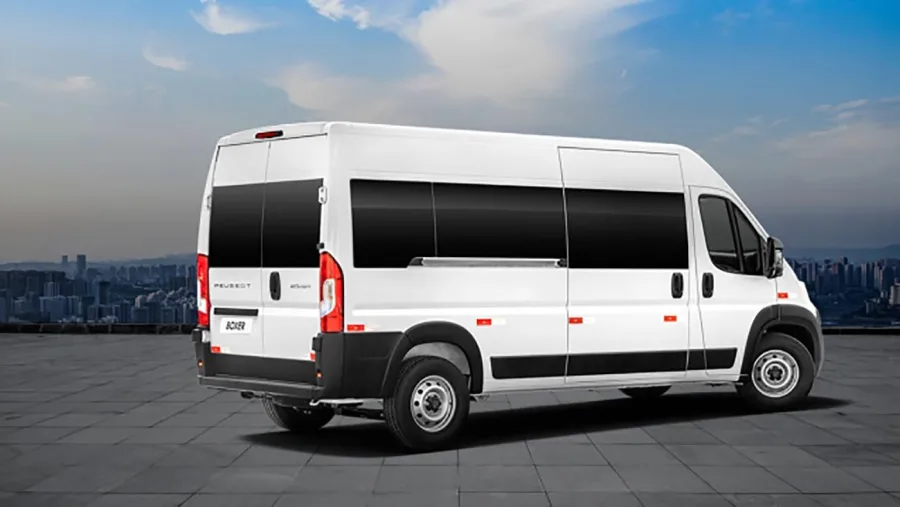 Veja como o novo Peugeot Boxer 2026 quer redefinir o mercado de utilitários no Brasil