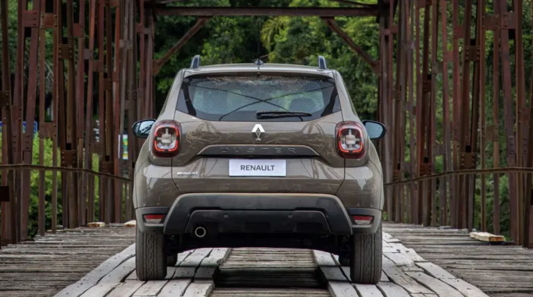 Renault Duster 1.3 turbo 2022 já desvalorizou quase 40% e se torna opção estratégica entre SUVs usados no Brasil