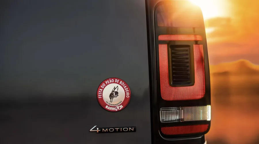 São apenas 200 unidades numeradas, baseadas na versão Extreme, com motor V6 turbodiesel, câmbio automático e tração integral 4Motion.