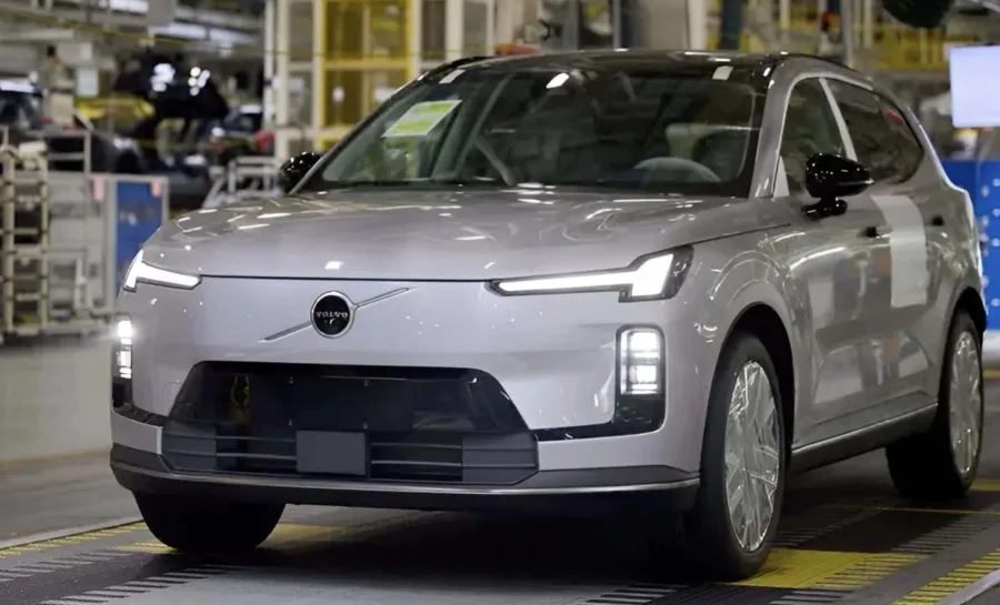 Volvo XC70 PHEV 2025 promete 1.200 km de autonomia e mira chegada ao Brasil