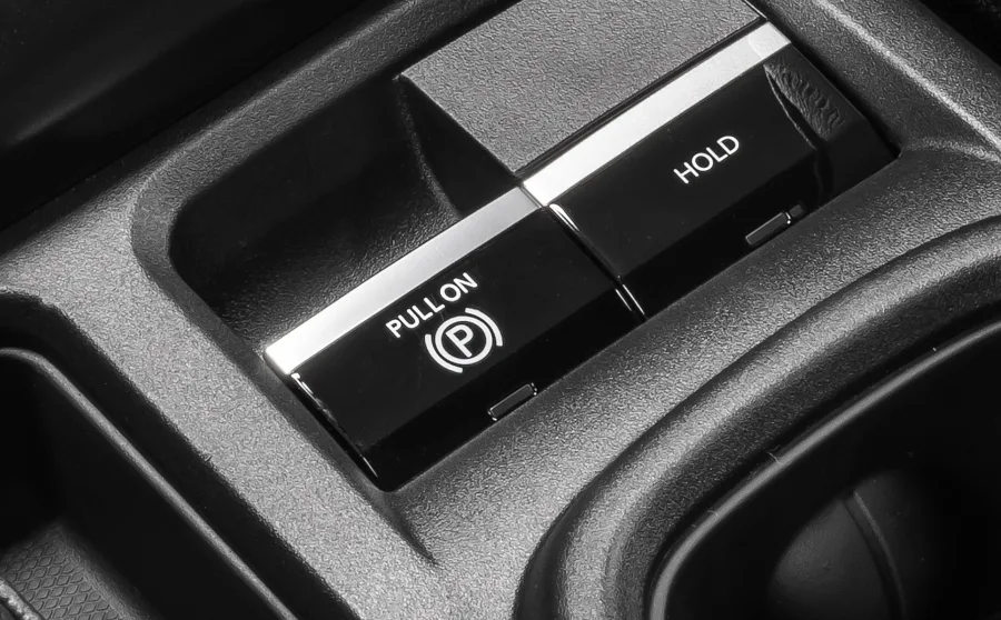 Fiat Toro 2026 abandona freio de mão pelo freio eletrônico, mas isso é realmente bom?