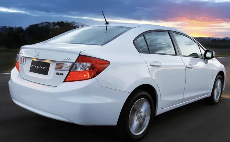 Honda Civic LXR 2.0 2014 entrega desempenho sólido, conforto e bom consumo para quem busca sedã usado confiável