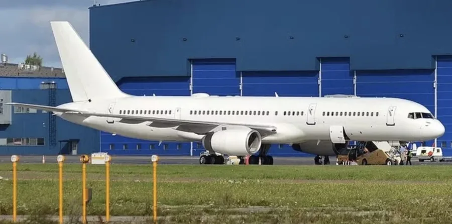 Avião americano no Brasil: presença incomum no espaço aéreo brasileiro levanta suspeitas sobre missão estrangeira