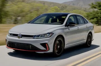 Volkswagen Jetta GLI 2025 chega ao Brasil com 230 cv, câmbio DSG e estreia em Barretos