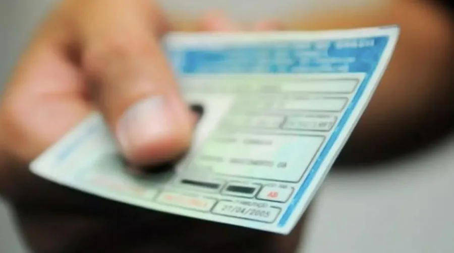 Veja os países em que autoescola não é obrigatória para tirar a CNH; Brasil estuda acabar com exigência