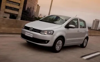 Volkswagen Fox 2013 entrega boa economia e espaço interno versátil mas câmbio polêmico