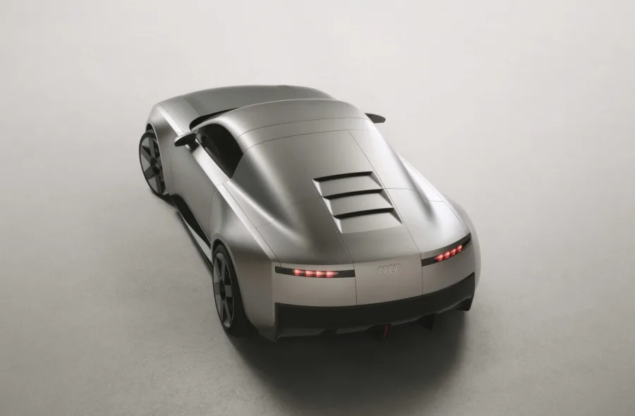 O Audi Concept C surge em Milão como manifesto estético, inspirado no passado de corridas e voltado para um futuro de clareza no design e inovação tecnológica.