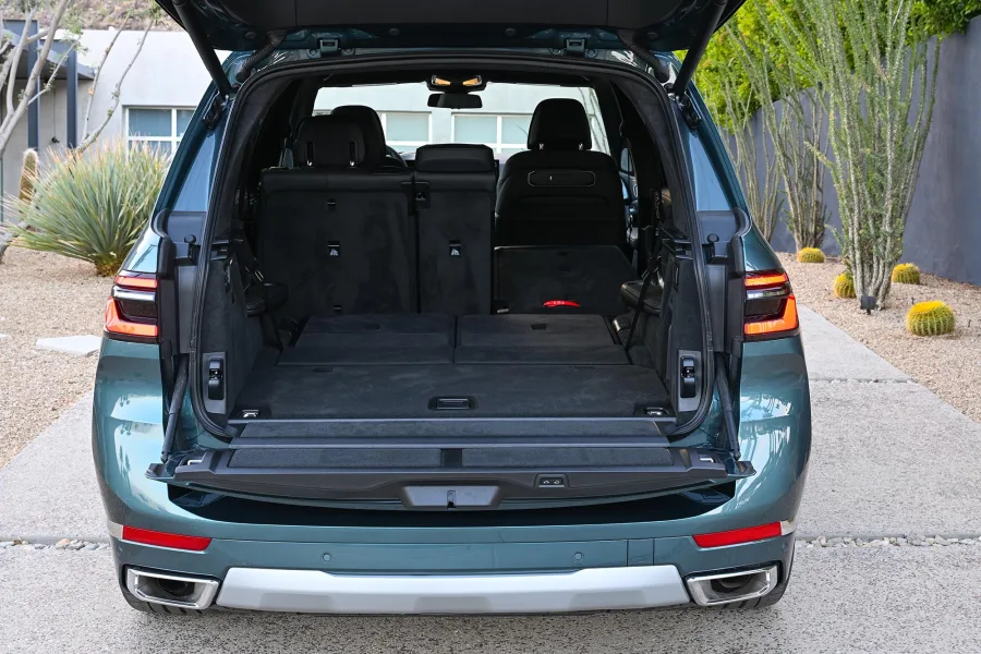 O X7 também oferece Digital Key Plus para acesso via smartphone, além de condução semiautônoma, piloto automático adaptativo e assistente de estacionamento.