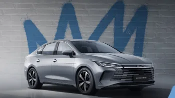 BYD King 2026 recebe pacote ADAS e desafia rivais híbridos