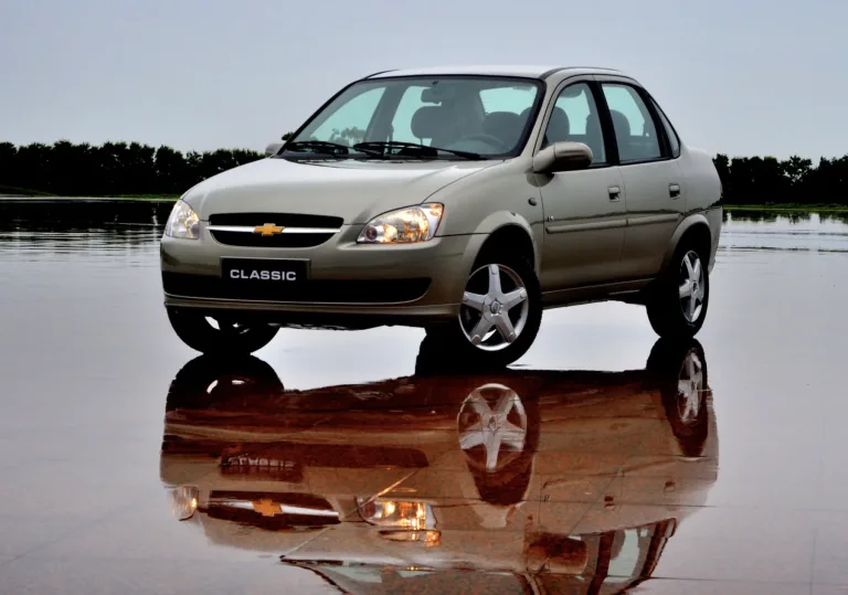 Chevrolet Corsa Classic LS 1.0 2012 segue como opção de sedã usado simples, econômico e com manutenção barata