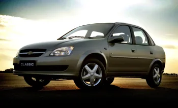 Chevrolet Corsa Classic LS 1.0 2012 segue como opção de sedã usado simples, econômico e com manutenção barata