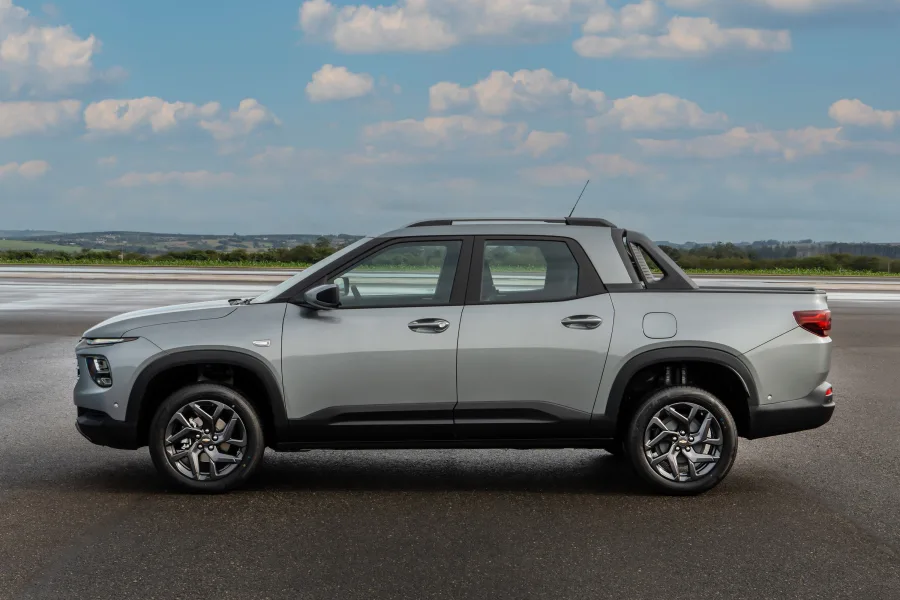 Consumo e autonomia: O motor 1.2 turbo rende 7,5 km/l (A) e 11 km/l (G) na cidade, além de 9,7 km/l (A) e 13,5 km/l (G) na estrada, com autonomia máxima de 594 km.