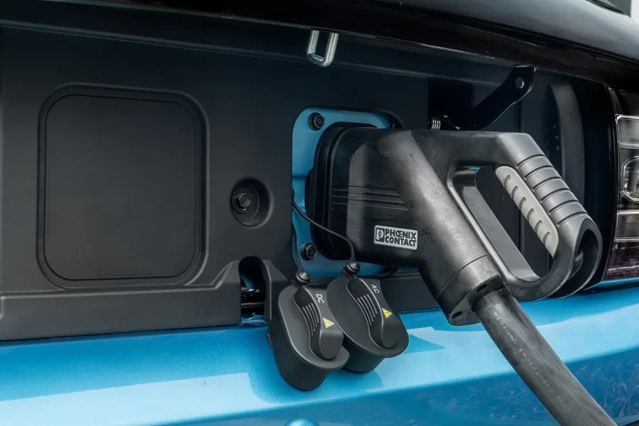 Entre as novidades estão carregamento bidirecional e câmeras 360 graus, diferenciais que aproximam o modelo de SUVs elétricos de categorias superiores