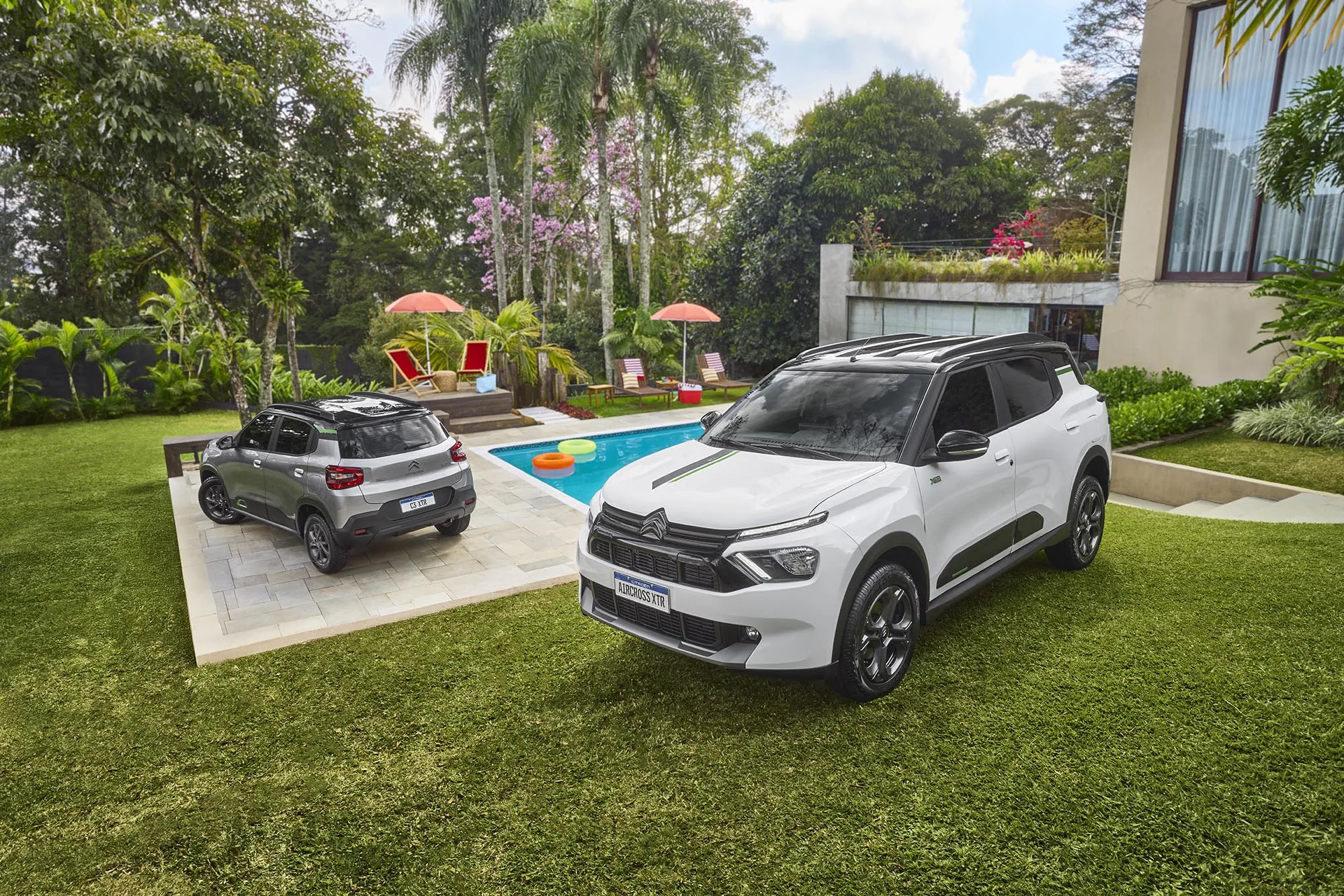 O Citroën Aircross XTR 7 Turbo 200 AT 2026/2026, com sete lugares, sai por R$ 133.050 para motoristas de Uber e 99 e R$ 109.890 para taxistas com isenção, desconto de até R$ 46.600.