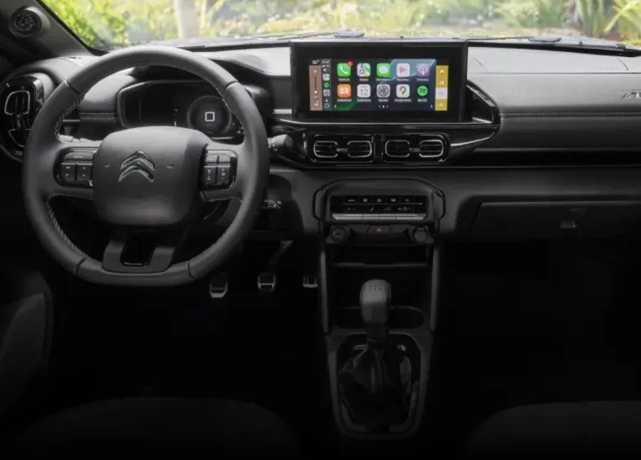 O câmbio manual de 5 marchas aliado à tração dianteira proporciona condução simples, com bom equilíbrio entre eficiência, praticidade e manutenção acessível no dia a dia.